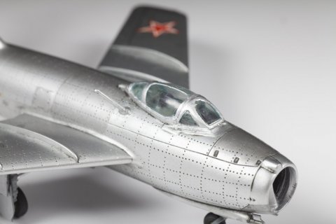 Советский истребитель МиГ-15, 1:72