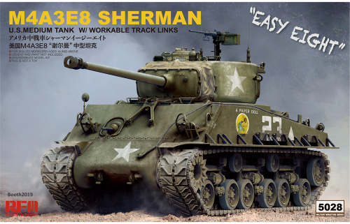 Американский средний танк Sherman M4A3E8 с рабочими траками, 1:35, [RM5028]