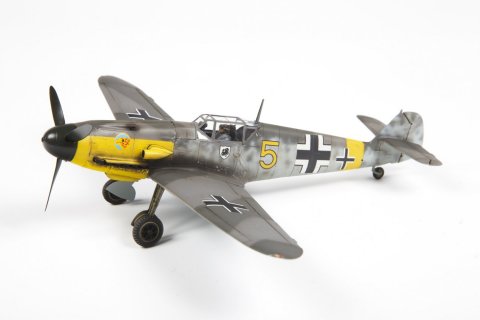 Немецкий истребитель «Мессершмитт» BF-109 F2, 1:48 (ПН)