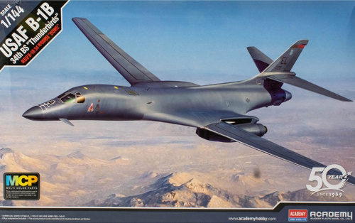 Самолёт Rockwell B-1B Lancer (1:144)