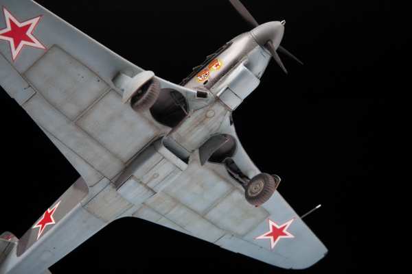 Советский истребитель Як-9Д, 1:48