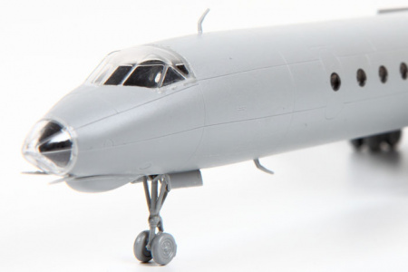 Пассажирский авиалайнер Ту-134А/Б-3, 1:144