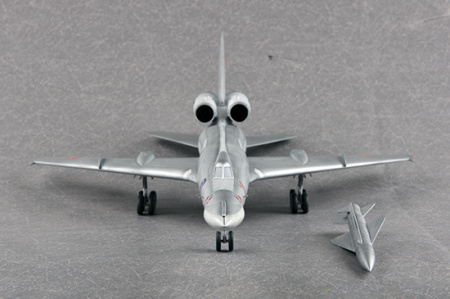 Советский тактический бомбардировщик Ту-22 "Блиндер", 1:72, [01695]
