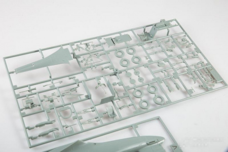 Самолёт V-156-B1 "Chesapeake" (1:48)