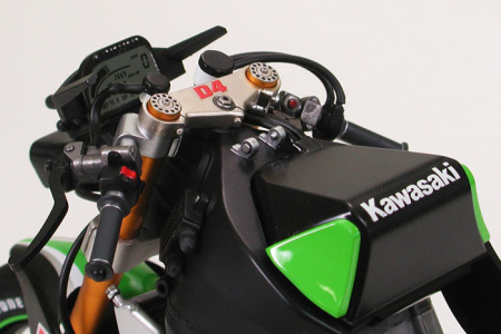 Мотоцикл Kawasaki Ninja ZX-RR, 1/12