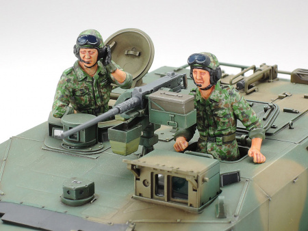 Японский танк TYPE 90, 1990г., с полной деталировкой внешнего оборудования и 2 фигурами танкистов, 1:35, [35208]