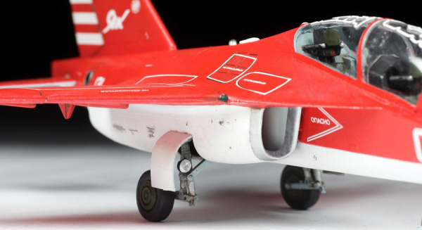 Российский пилотажный самолет "Як-130", 1:72