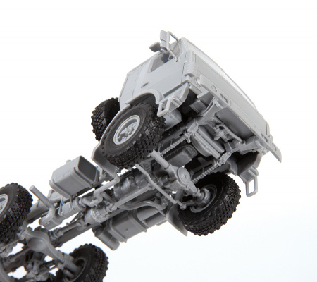 Российский трехосный грузовик К-5350 "Мустанг", 1:72