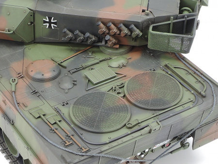 Танк Leopard 2 A6, 1/35
