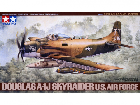 Самолет Douglas A-1J, 1/48