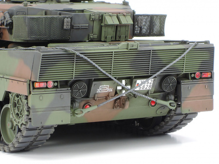 Танк Leopard 2 A6, 1/35