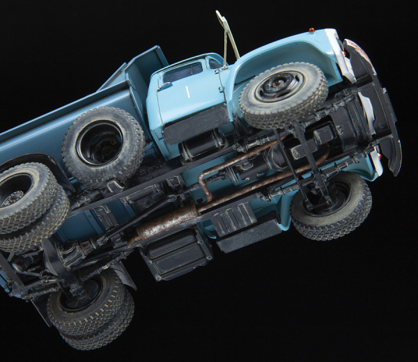 Самосвал ММЗ-555 на ЗИЛ-130, 1:43