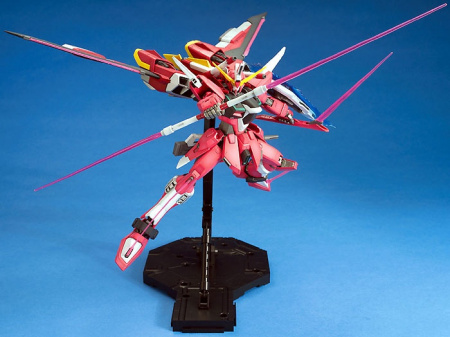 Робот MG ZGMF-X19A Infinite Justice Gundam, 1:100