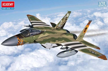 Самолёт F-15C Eagle “Medal of Honor 75th Anniversary Paint” (1:72)