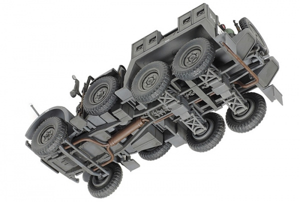 Немецкий грузовик 6*4 Truck Kfz.69 с 3,7см пушкой, 1/48