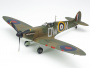 Самолет SUPERMARINE SPITFIRE MK.I с фигурой пилота и ф/э, 1/48