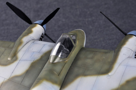 Британский многоцелевой истребитель De Havilland Hornet F.3, 1:48, [02894]