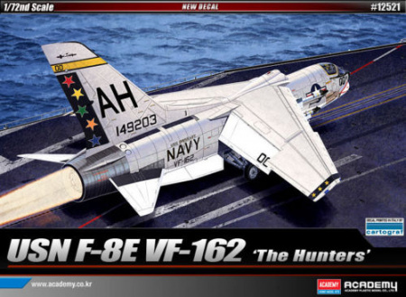 Самолет USN F-8E 18A VF-162, 1/72