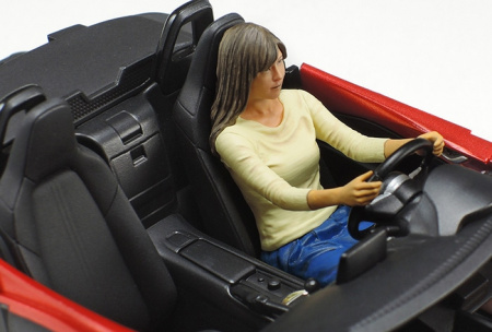 Автомобиль Mazda MX-5, в комплекте фигурка женщины - водителя, 1:24, [24342]