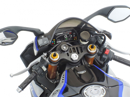Мотоцикл Yamaha YZF-R1M, 1/12