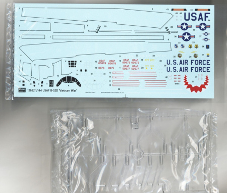 Авиация B-52D Stratofortress (1:144)