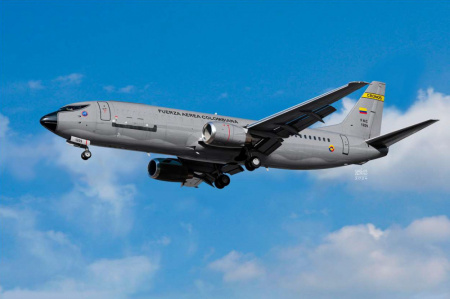 B-737 "Colombian Air Force" (1:144)