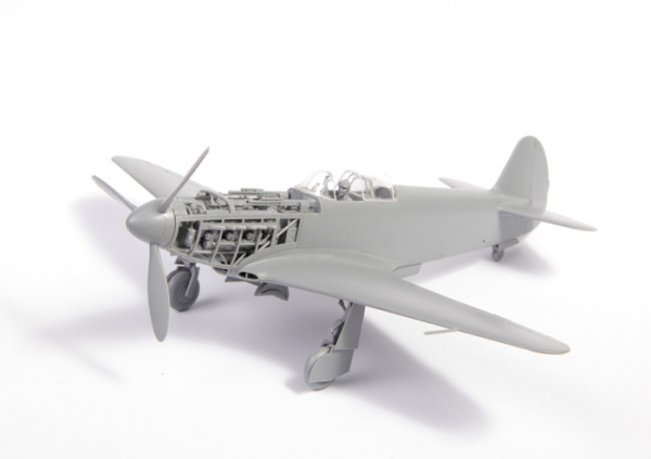 Советский истребитель Як-3, 1:48