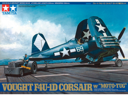 Самолет F4U-1D Corsair w/ Motor Tug 1/48