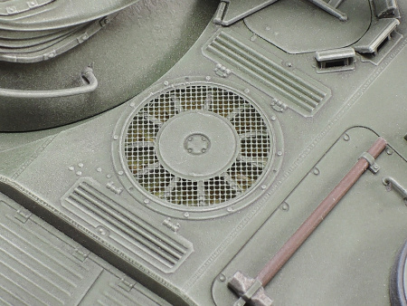 Французский легкий танк AMX-13, с фигурой командира, 1/35