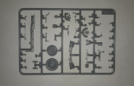 Группа армий «Центр» лето 1941 г. (Kfz.1, Typ L3000S, германская пехота (4 фигуры), германские водители (4 фигуры)), 1:35, (DS3502)