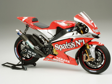 Мотоцикл Yamaha YZR-M1 '2004 No.7/33, 1/12