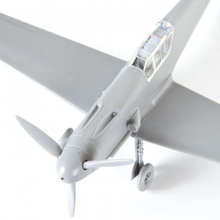 Немецкий истребитель Мессершмитт Bf-109F2, 1:72