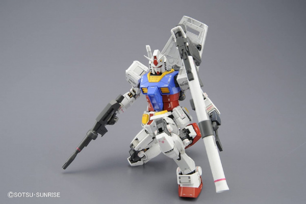 Робот MG RX-78-2 Gundam Ver. 3.0