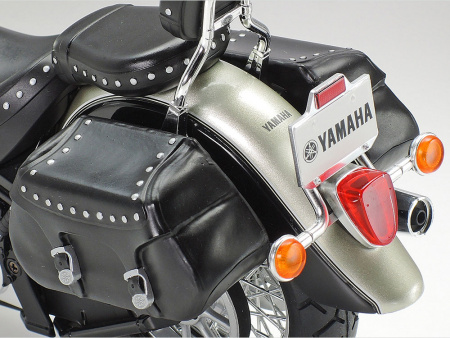 Мотоцикл Yamaha XV1600 RoadStar Custom, 1/12