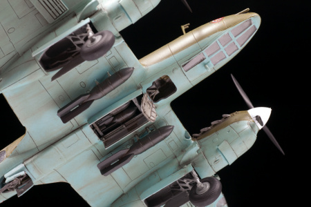 Советский пикирующия бомбардировщик Пе-2, 1:72