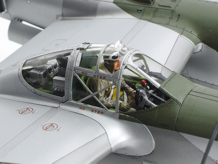 Истребитель Lockheed P-38J Lightning, 1:48