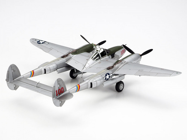Истребитель Lockheed P-38J Lightning, 1:48