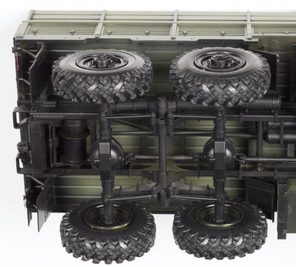 Российский армейский грузовик Урал-4320, 1:35
