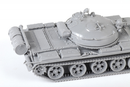 Советский основной боевой танк Т-62, 1:72