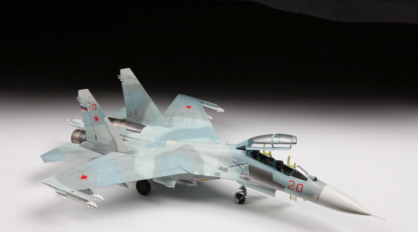 Российский учебно-боевой самолет "Су-27УБ", 1:72