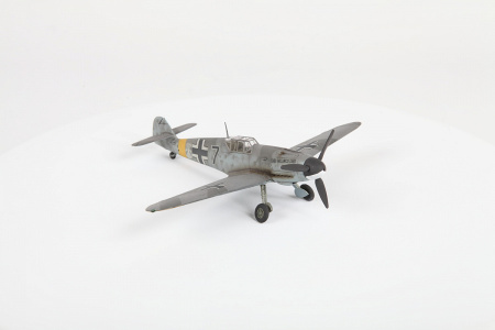 Немецкий истребитель Мессершмитт Bf-109F2, 1:72