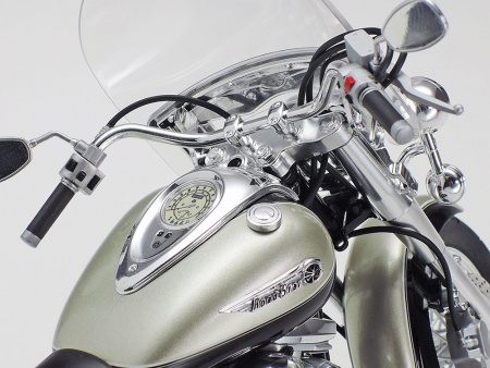 Мотоцикл Yamaha XV1600 RoadStar Custom, 1/12