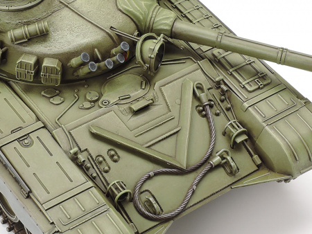 Танк Т-72М1 + 1 фигура, 1/35