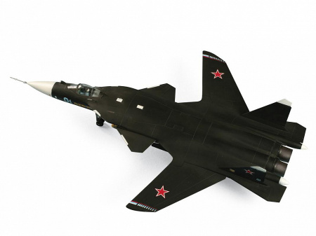 Российский сверхманевренный истребитель пятого поколения Су-47 "Беркут", 1:72