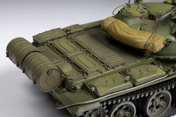 Советский боевой танк Т-62 (1974-1975), 1:35