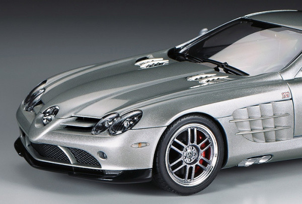 А/м Mercedes-Benz SLR McLaren 722 Edition, 1/24