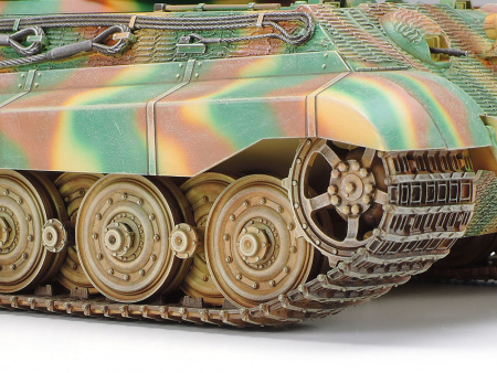 Танк КИНГ ТИГР (Порше) +1 фигура, 1/35