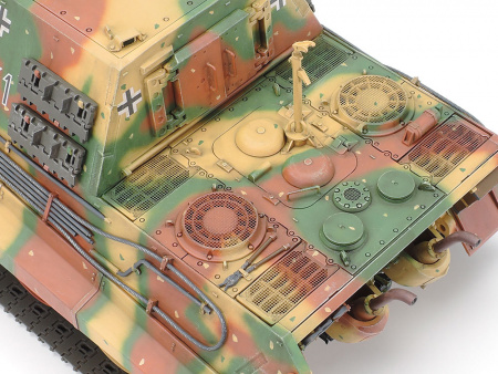 Немецкое самоходное противотанковое орудие Sd.Kfz.186 "Jagdtiger", в комплекте 2 фигуры, 2 вида траков, фототравление