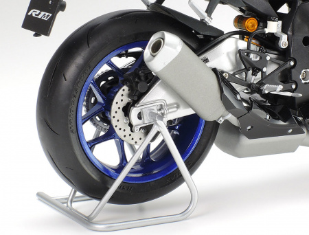 Мотоцикл Yamaha YZF-R1M, 1/12