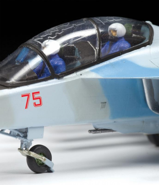 Российский учебно-боевой самолет "Як-130", 1:72